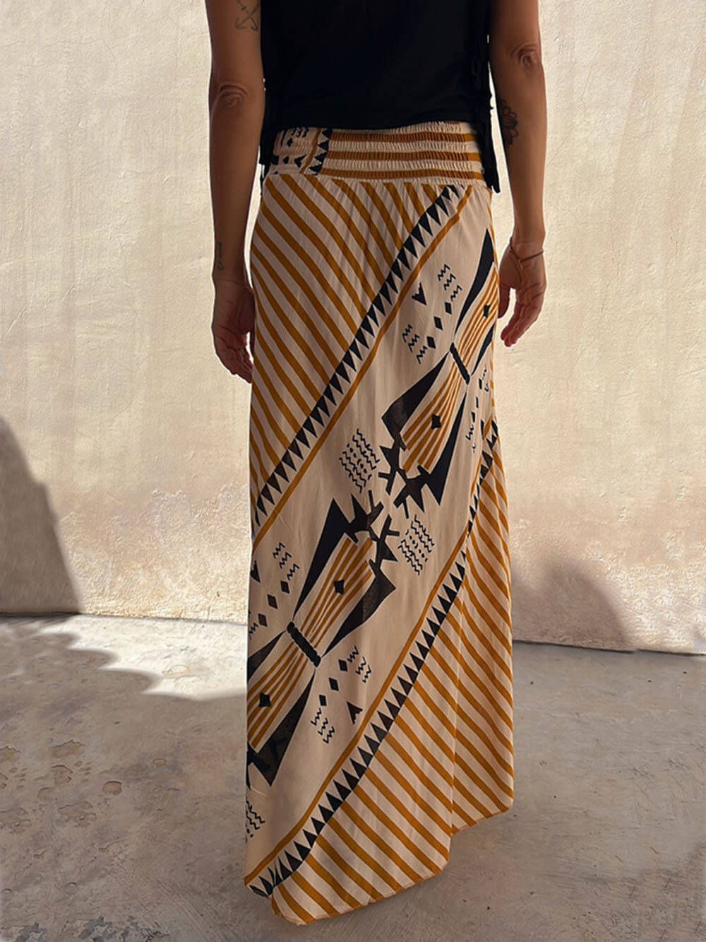 Rok Maxi Pinggang Elastis Bermotif Geometris