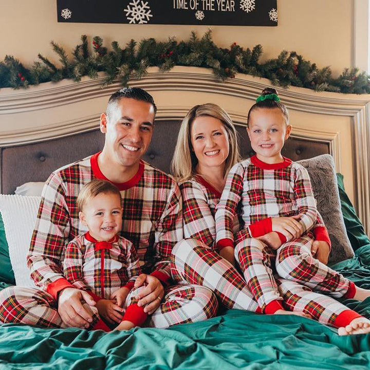 Gemengde kleuren geruite bijpassende Fmalily pyjama set (met hondenkleertjes voor huisdieren)