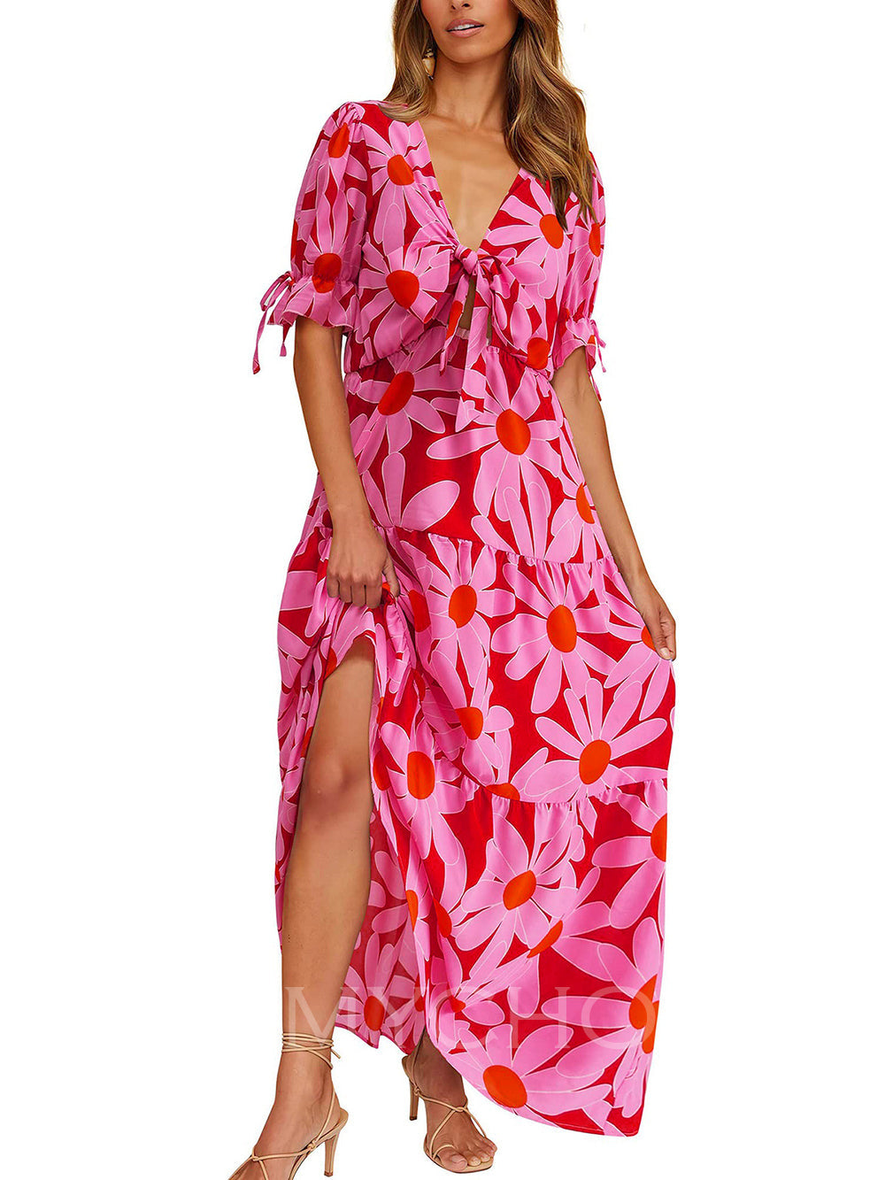 Robe de plage décontractée florale à manches courtes et découpes en V