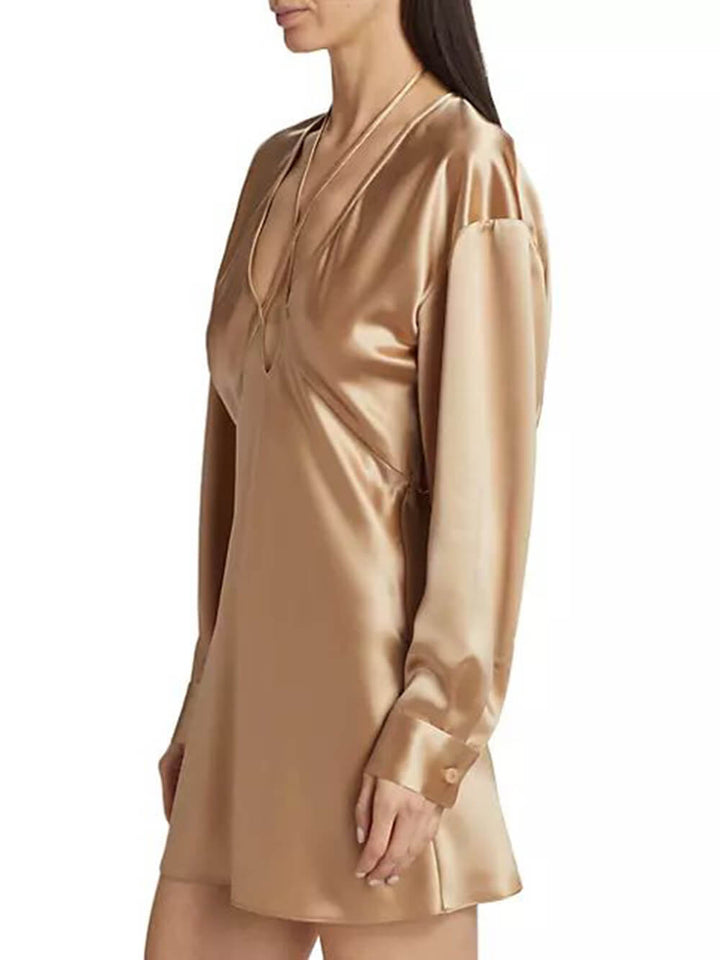 Zartes Riemchenkleid mit tiefem V-Ausschnitt aus Tela Satin