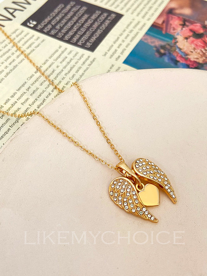 Collier d'amour avec ailes d'ange et diamants