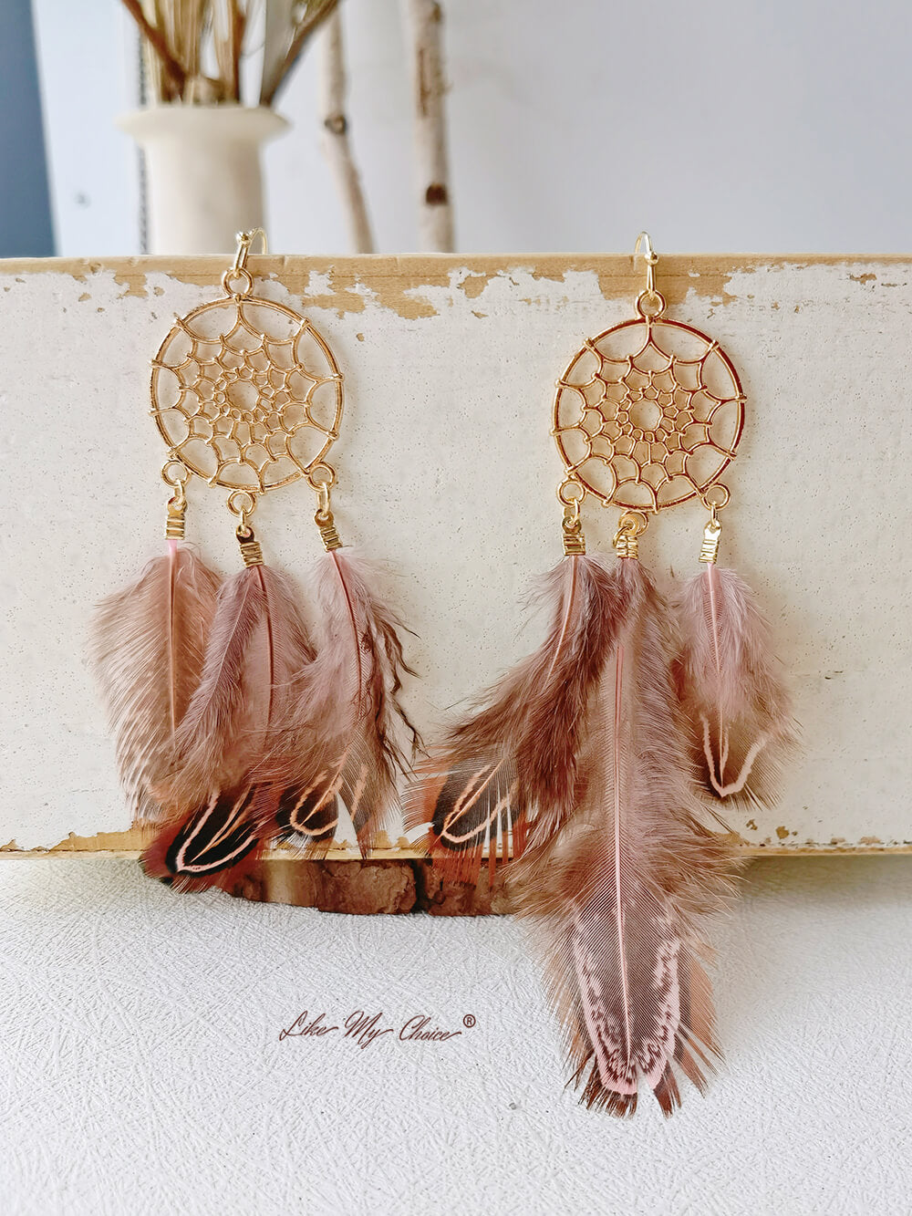 Pendientes largos de plumas atrapasueños estilo boho