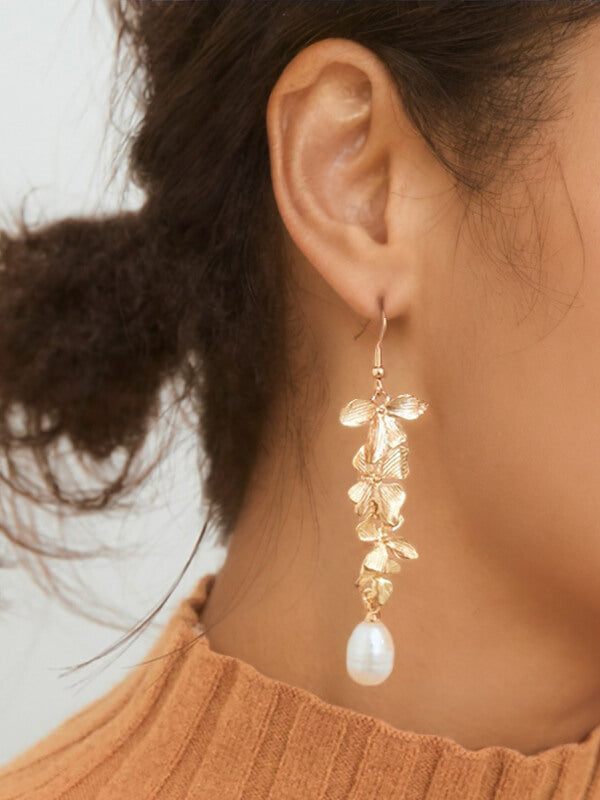 Anting-anting Mutiara Berukir Botani Antik