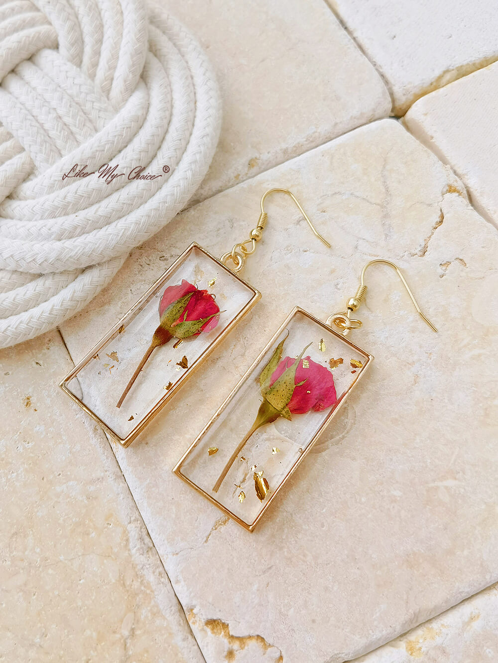 Boucles d'oreilles buton de rose et paillettes