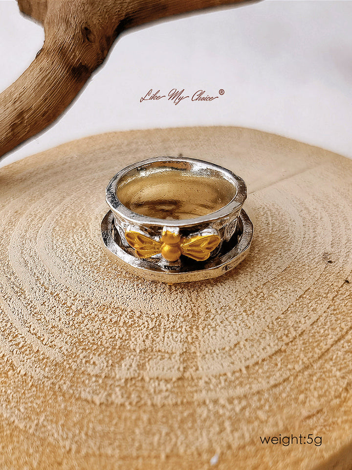 Anillo de abeja retro