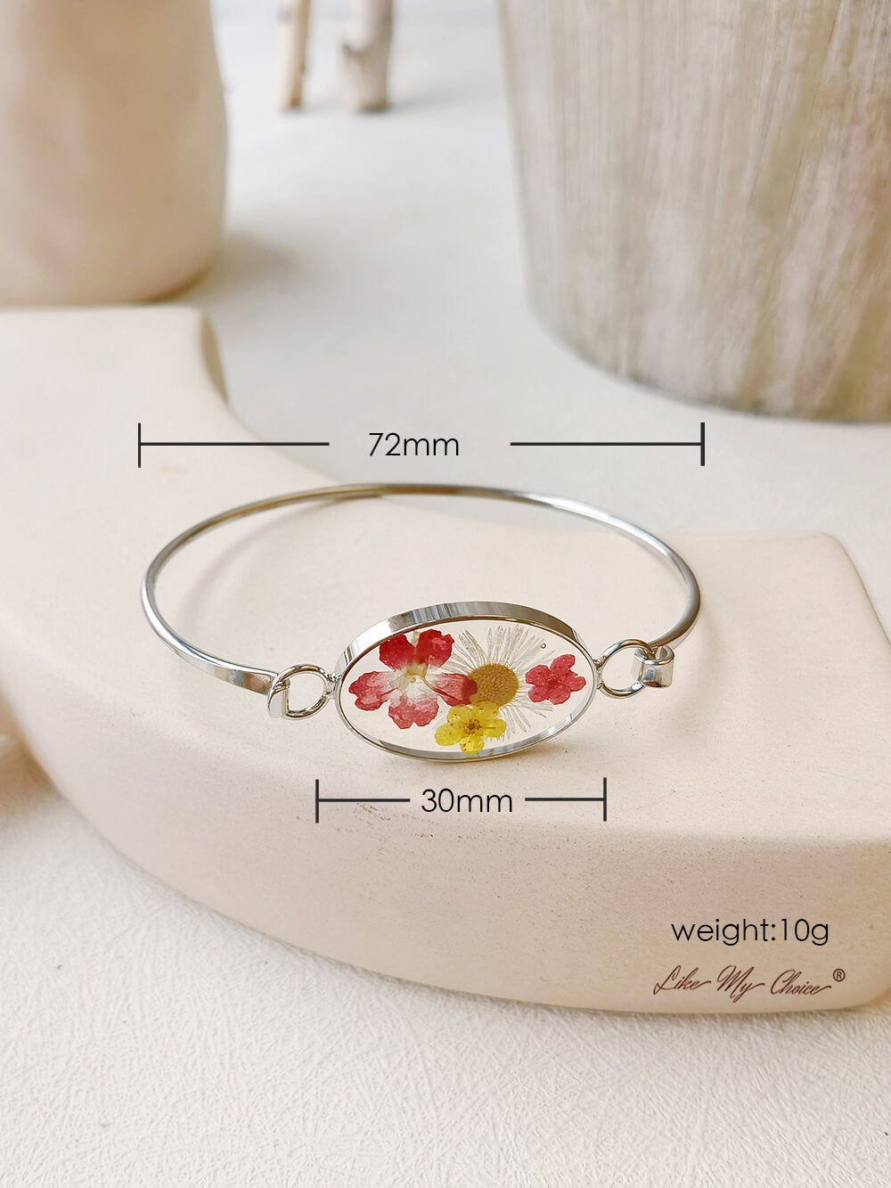 Bracciale regolabile con fiori secchi in resina, fatto a mano