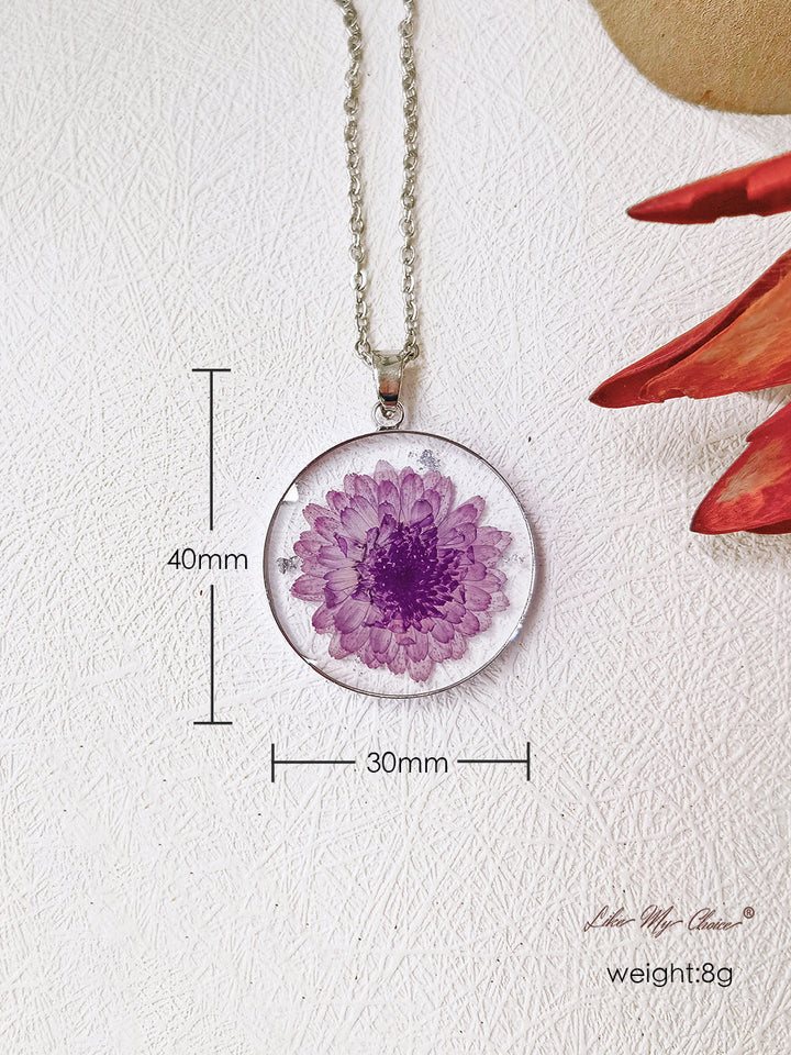 Resin Dried Flower Necklace for Nature Lovers