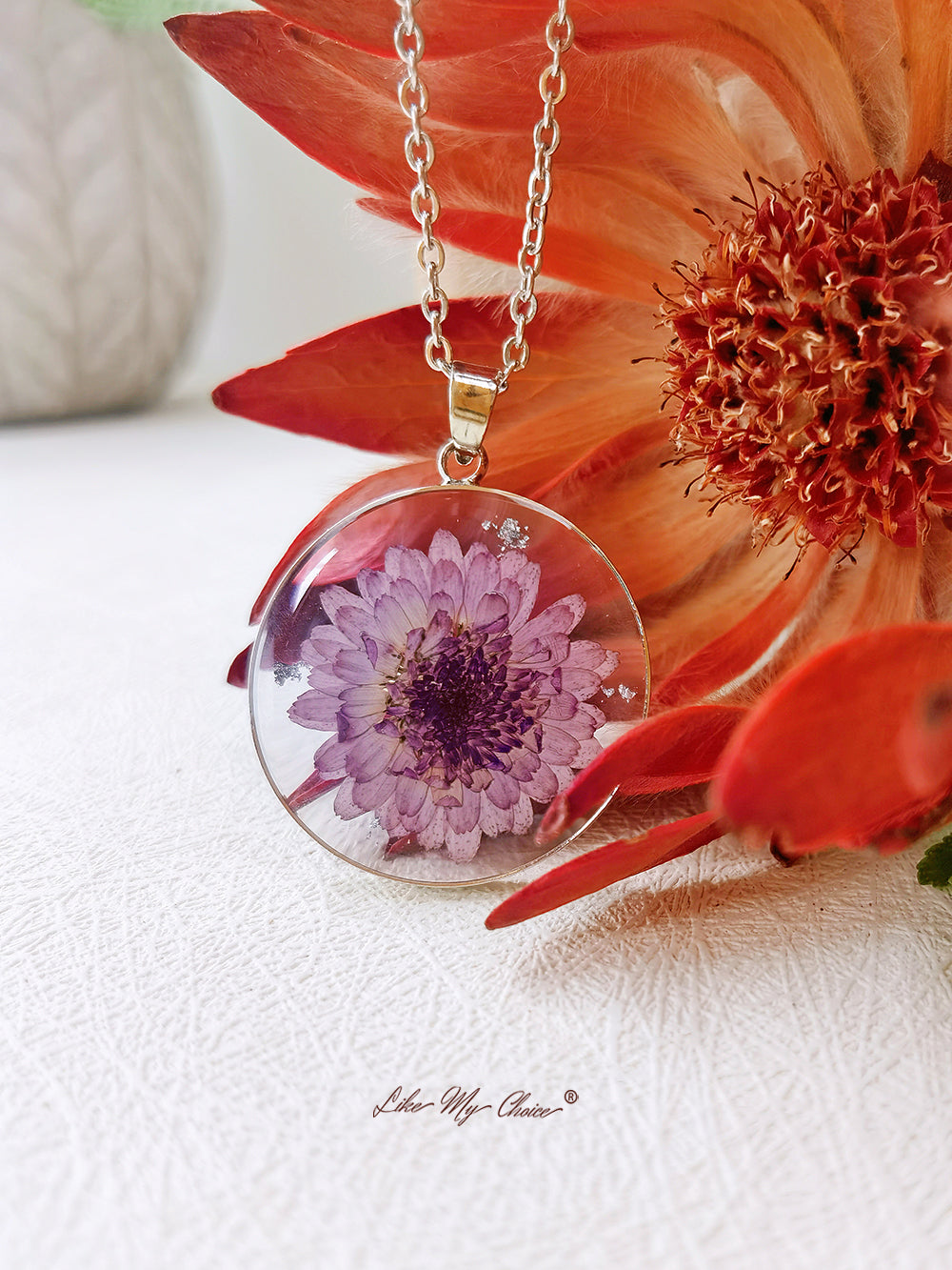 Resin Dried Flower Necklace for Nature Lovers