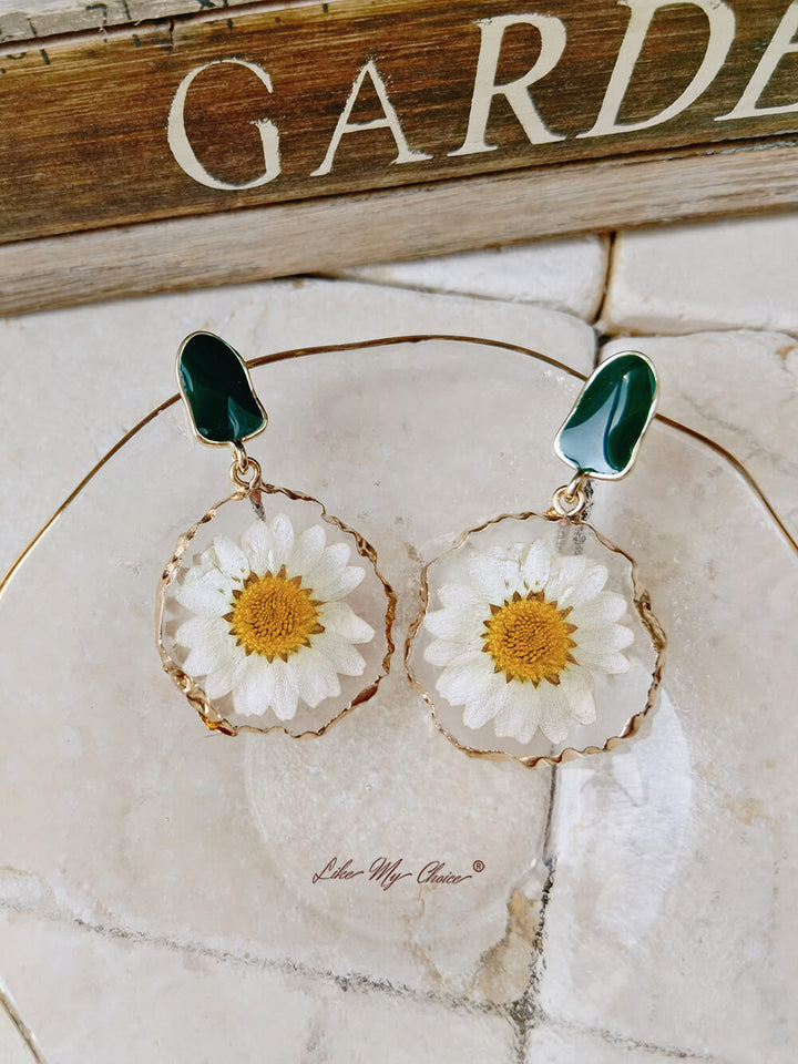 Anting-anting bunga aster bermata emas