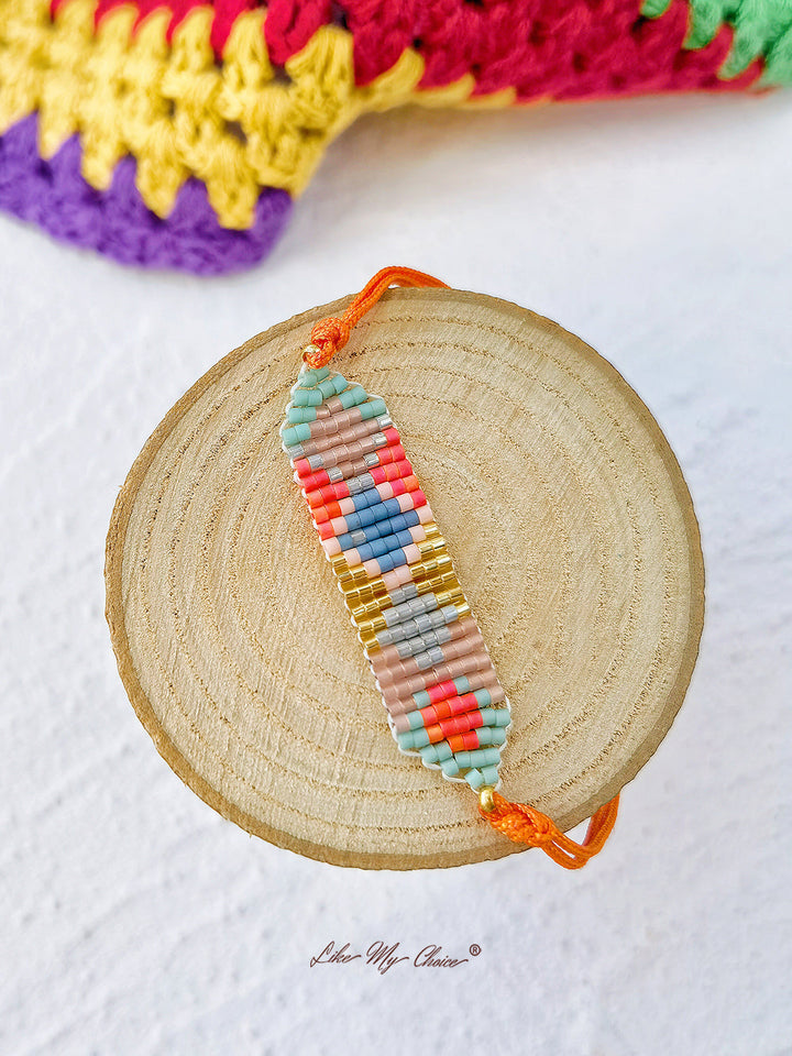 Pulsera ajustable de cordón con cuentas geométricas naranja