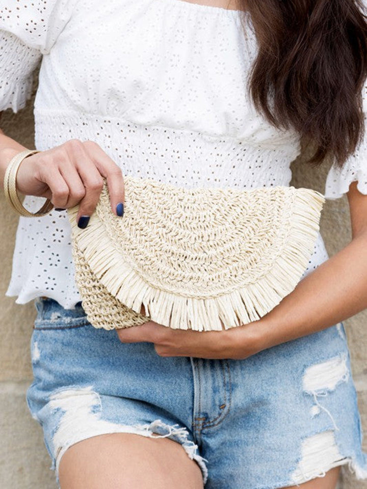 Ausgefranste Raffia Clutch