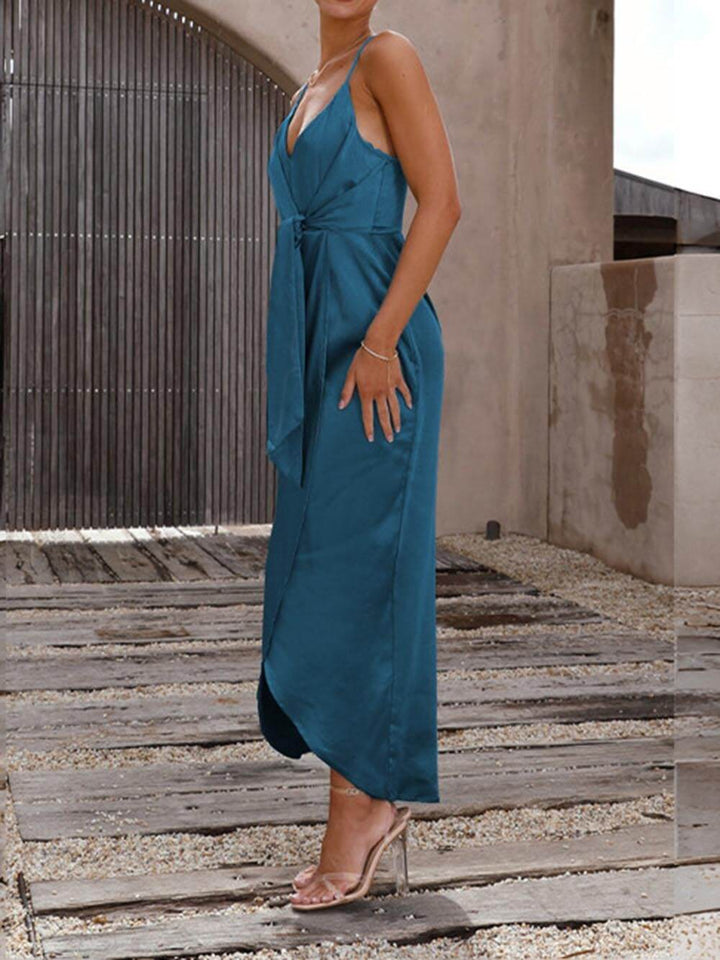 Κομψό Μοναδικό Strappy γαλλικό Halter Midi φορέματα