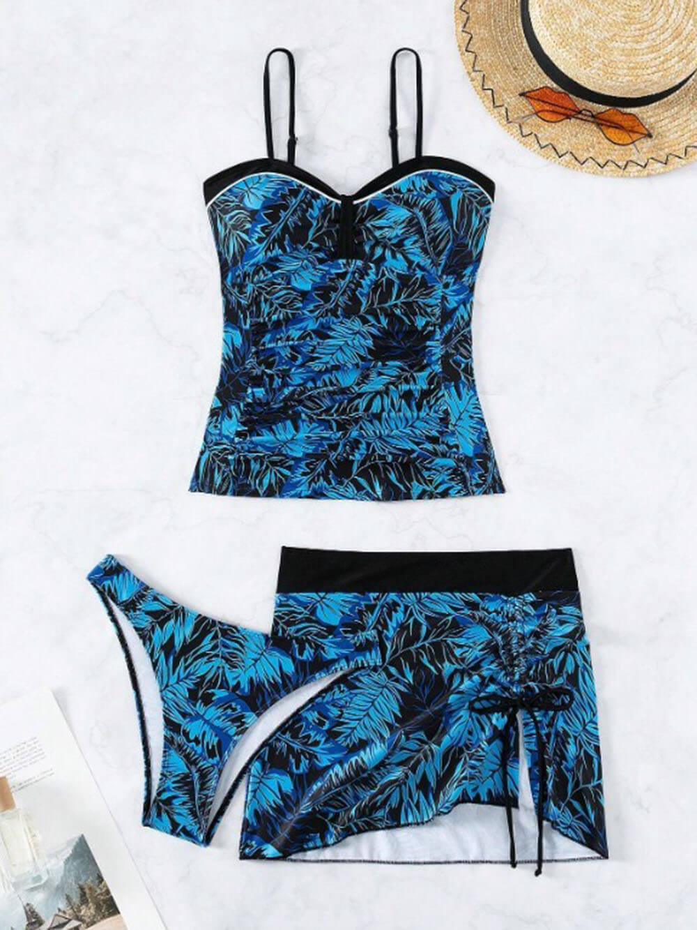 Conjunto de tres piezas Tankini con falda y estampado de hojas de coco