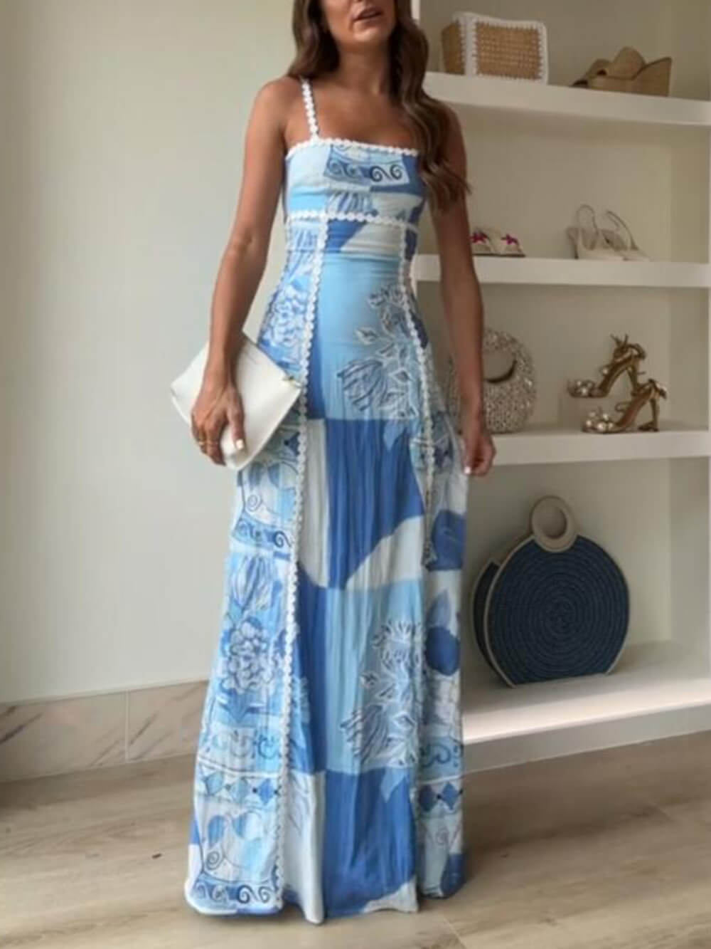 Μοναδική δαντέλα Patchwork τυπωμένο πίσω γραβάτα Halter Flare Maxi φορέματα