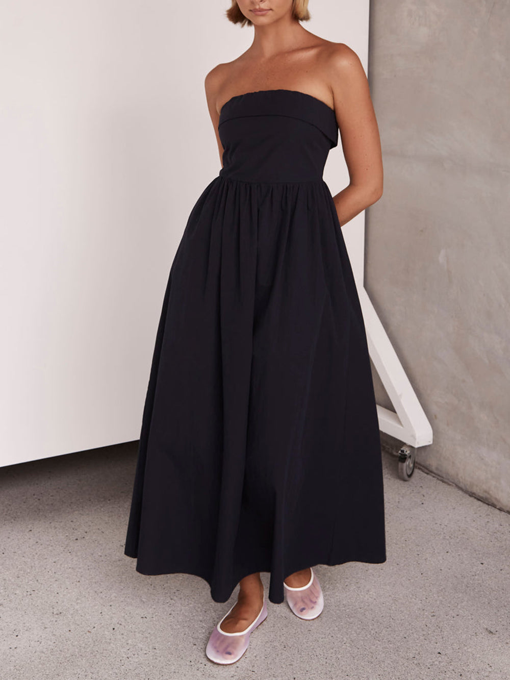 Toeristische Tulare Strapless Midi Dress