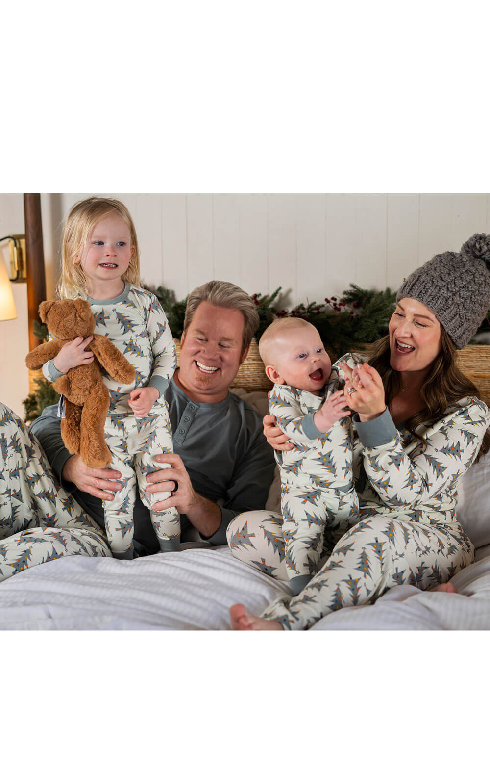 Pijama familiar con estampado de árbol de Navidad