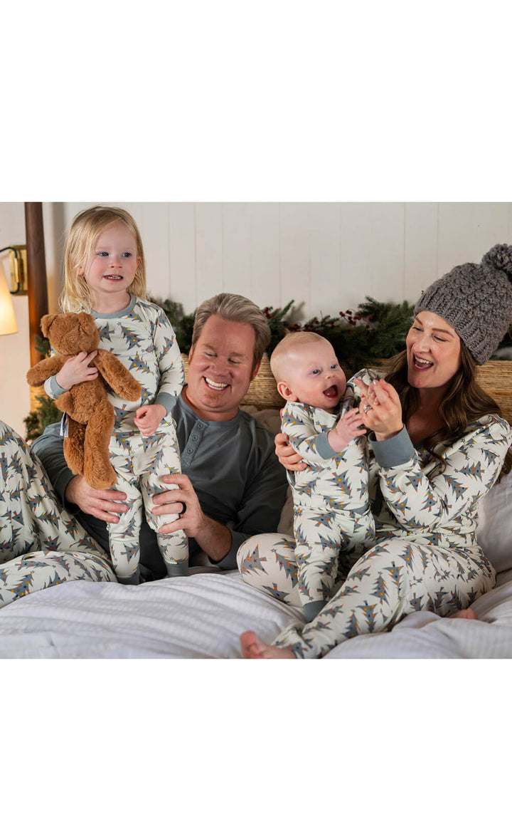 Pijama familiar con estampado de árbol de Navidad