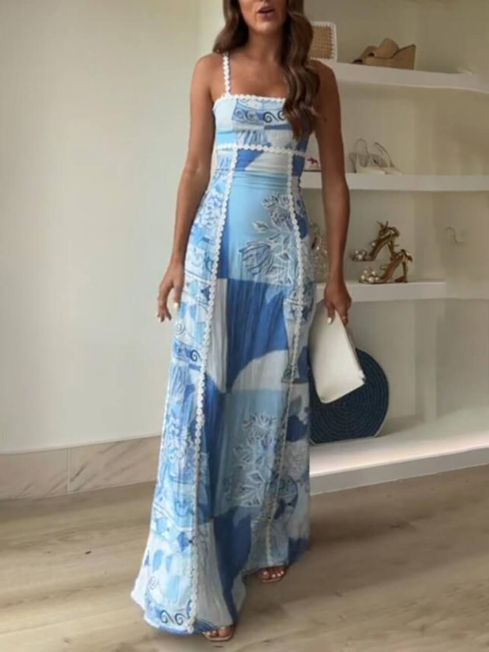 Jedinečné krajkové patchwork tištěné zpět kravatu Halter Flare Maxi šaty