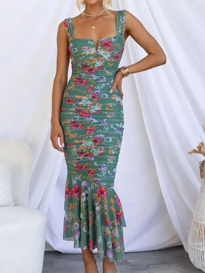 Maxi Vestido de Malla Plisada con Cuello Corazón y Tirantes Estampados