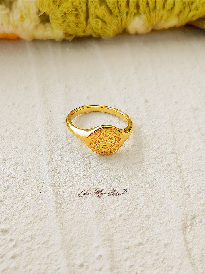 Anillo boho Love By The Moon Signet