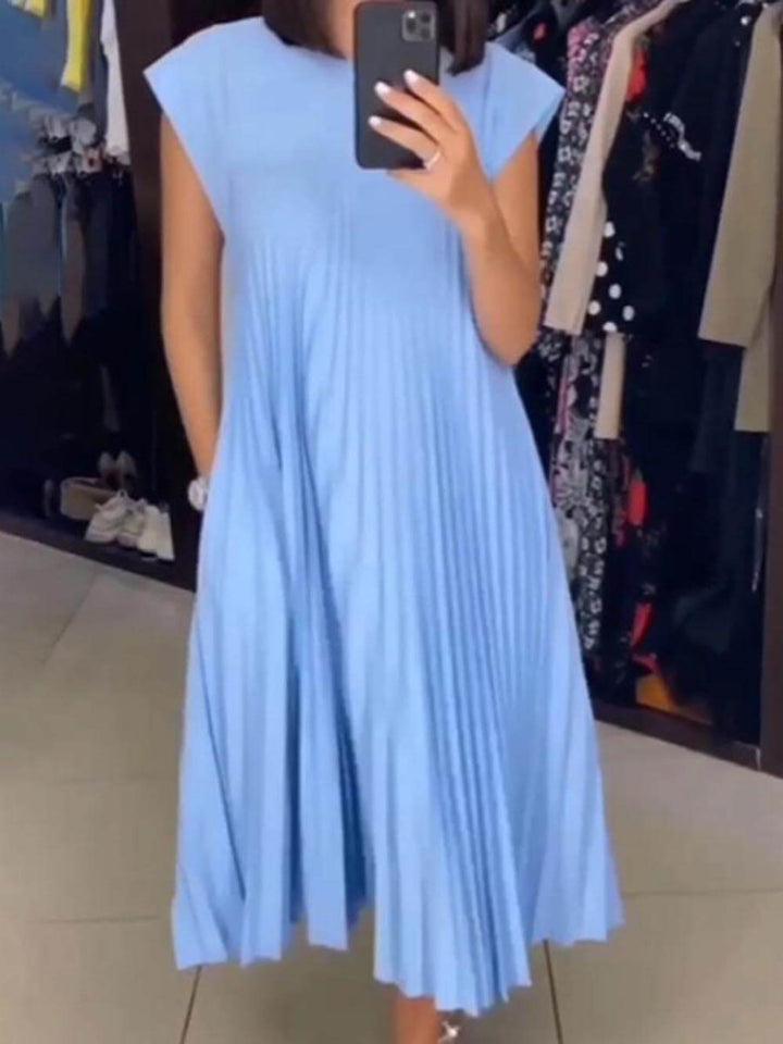 Rochie maxi plisată elegantă și elegantă, fără mâneci