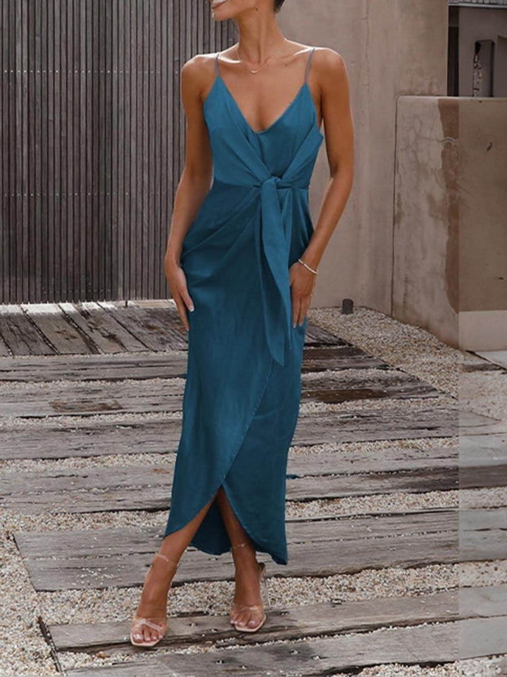 Κομψό Μοναδικό Strappy γαλλικό Halter Midi φορέματα