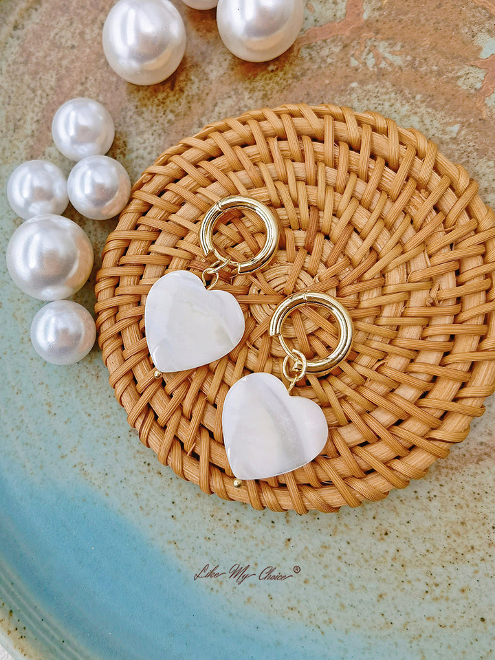 Boucles d'oreilles en forme de coeur en perles d'eau douce : Simple et chic