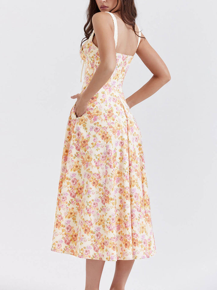 Vestido midi de renda estampado com retalhos e suspensórios