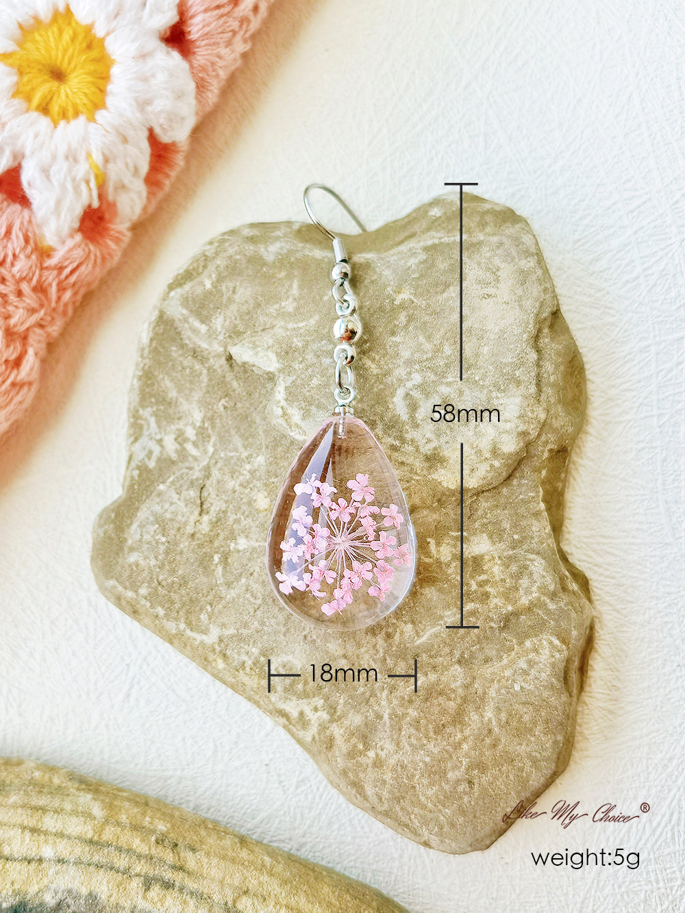 Teardrop Queen Anne Bud Dried Flower Resin Earrings