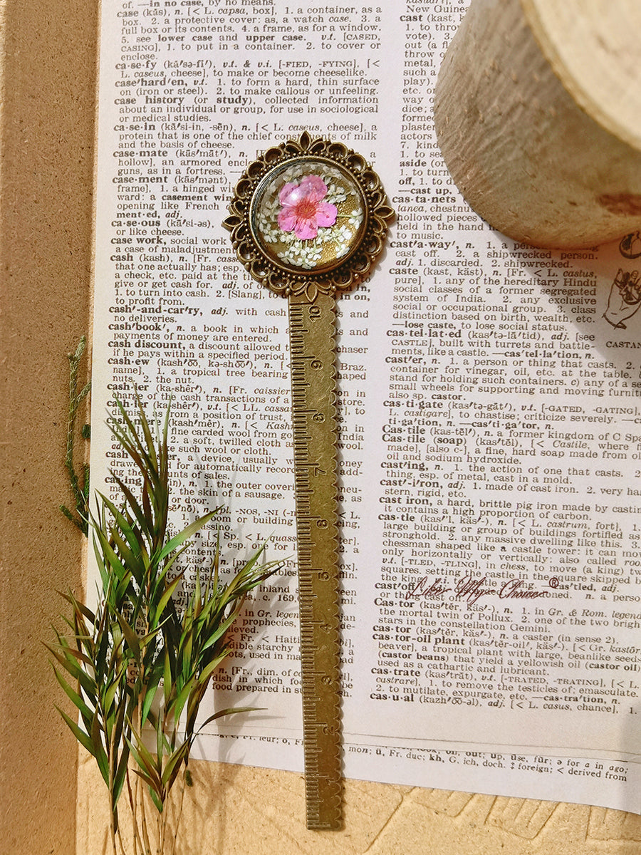 Flori de cireș Retro Metal Bookmark