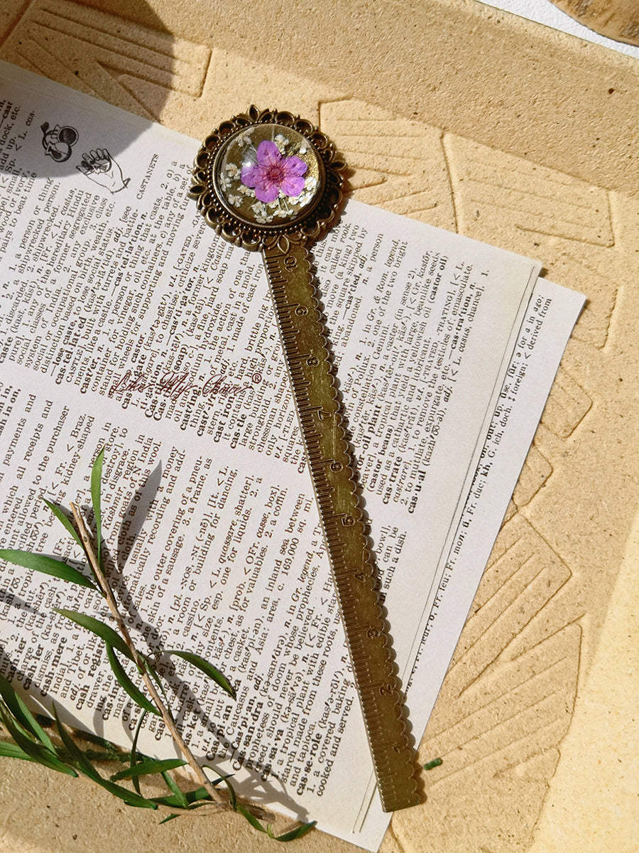 Flori de cireș Retro Metal Bookmark