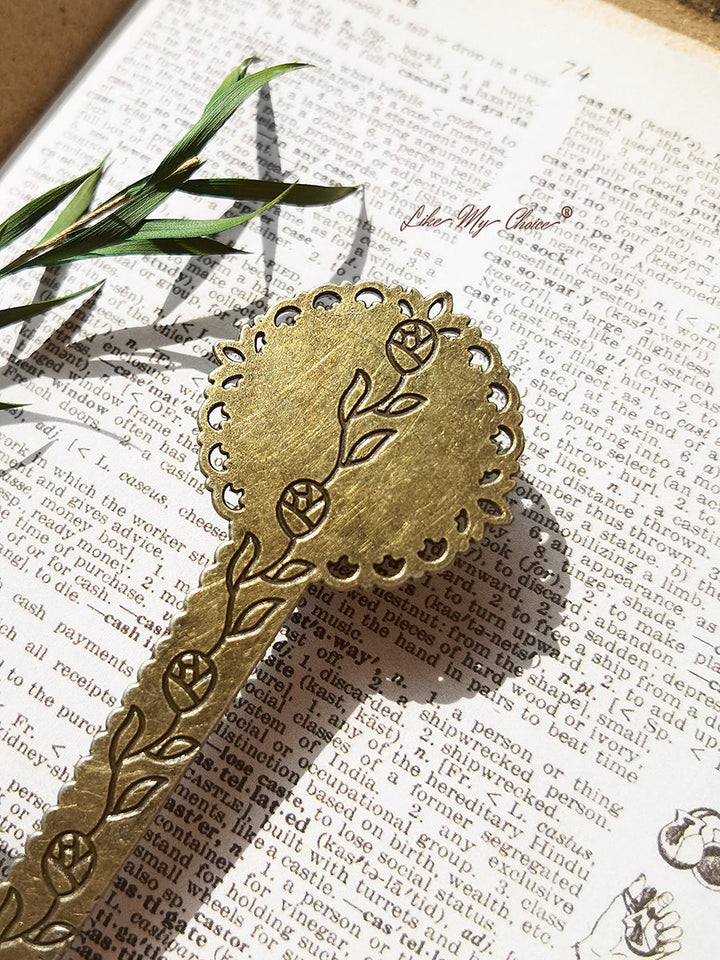 Flori de cireș Retro Metal Bookmark