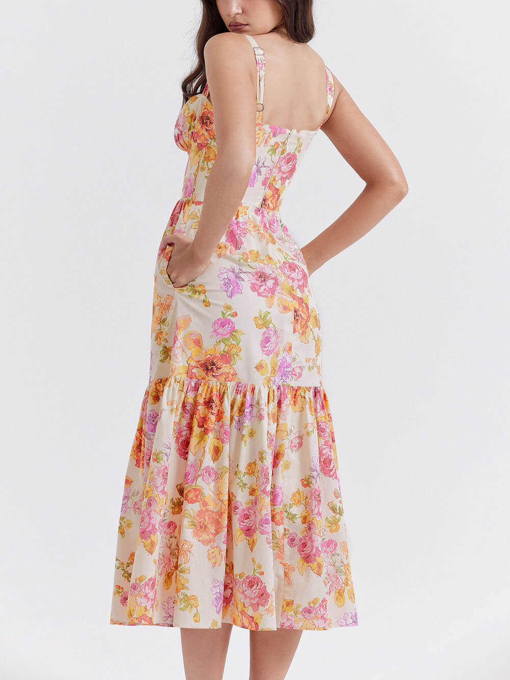 Robe midi florale à bretelles à l'ourlet A