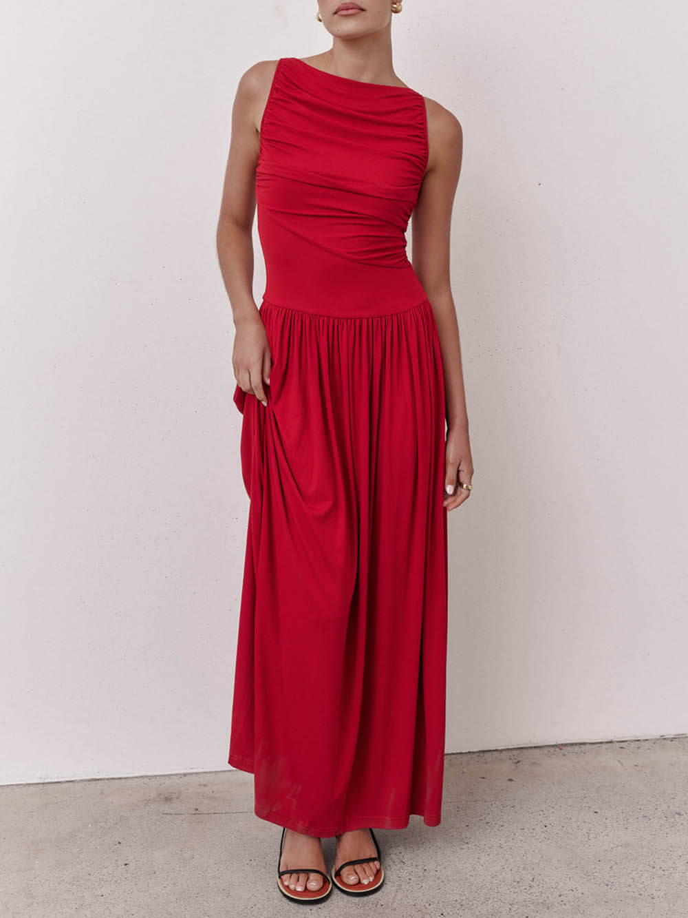 Elegante geplooide mouwloze maxi jurk