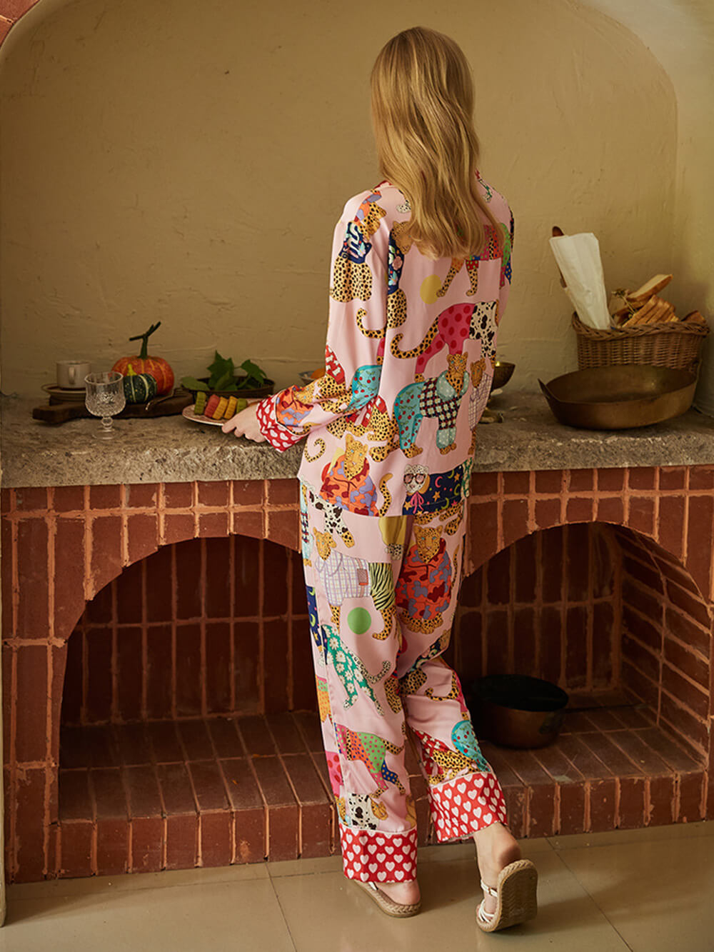 Conjunto de pijama de seda con estampado de leopardo