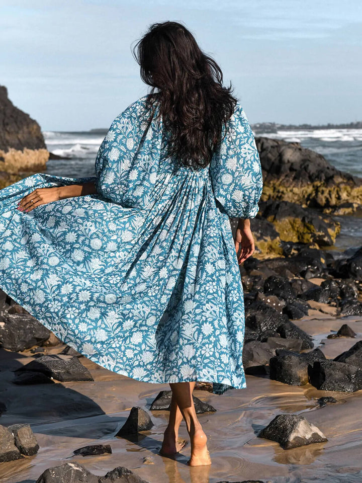 Vestido midi floral de manga globo