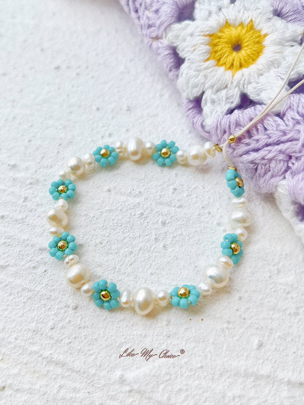 Verstellbares Perlenarmband mit Kordelzug Blau Gänseblümchen