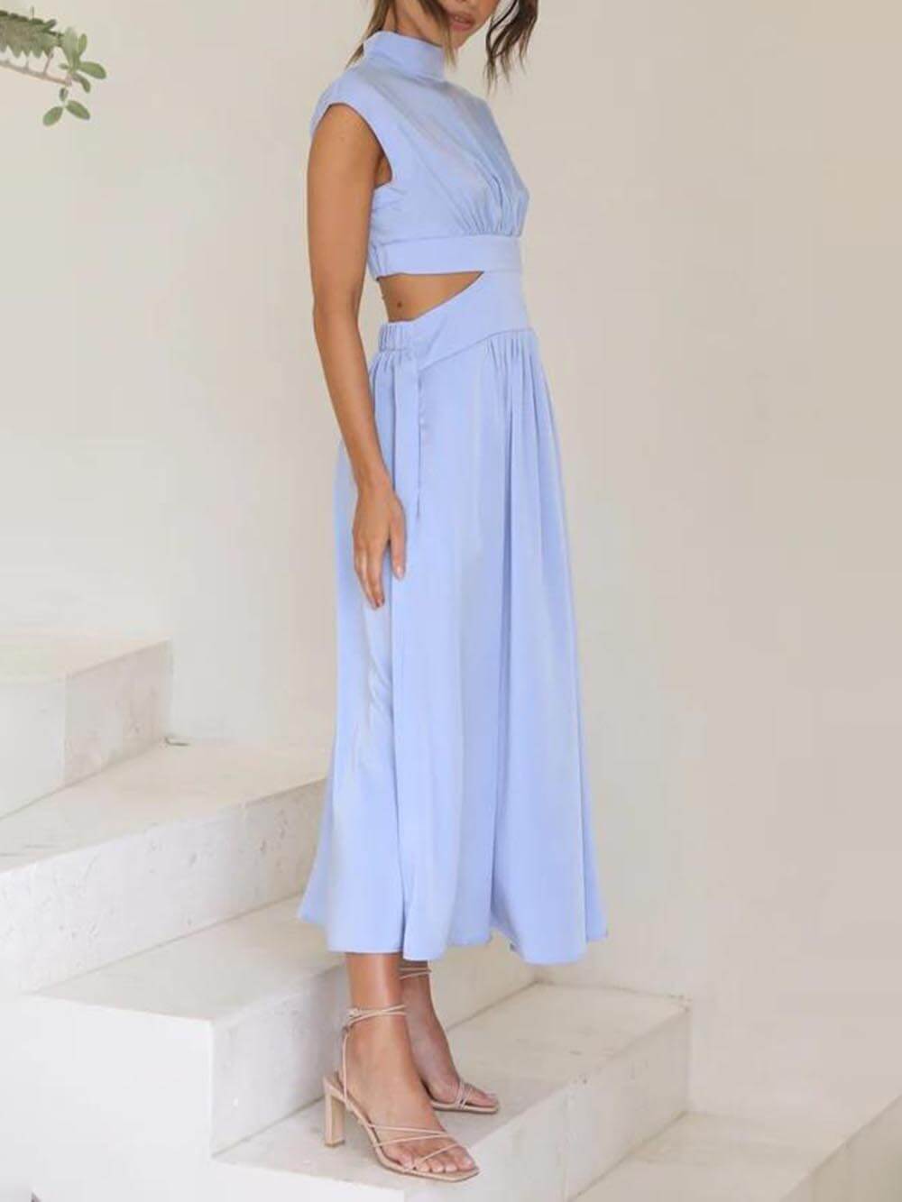 Robe midi de vacances à taille découpée et à poches