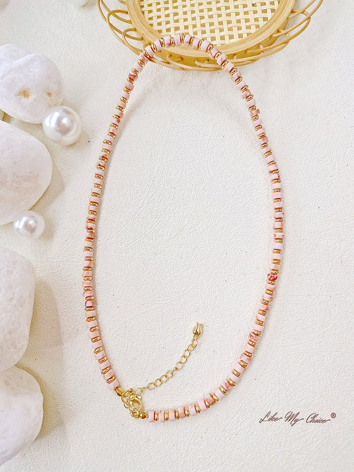 Collier de pierres naturelles roses pour l'automne