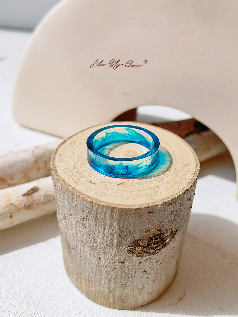 Eis und Feuer Crystal Stained Resin Ring