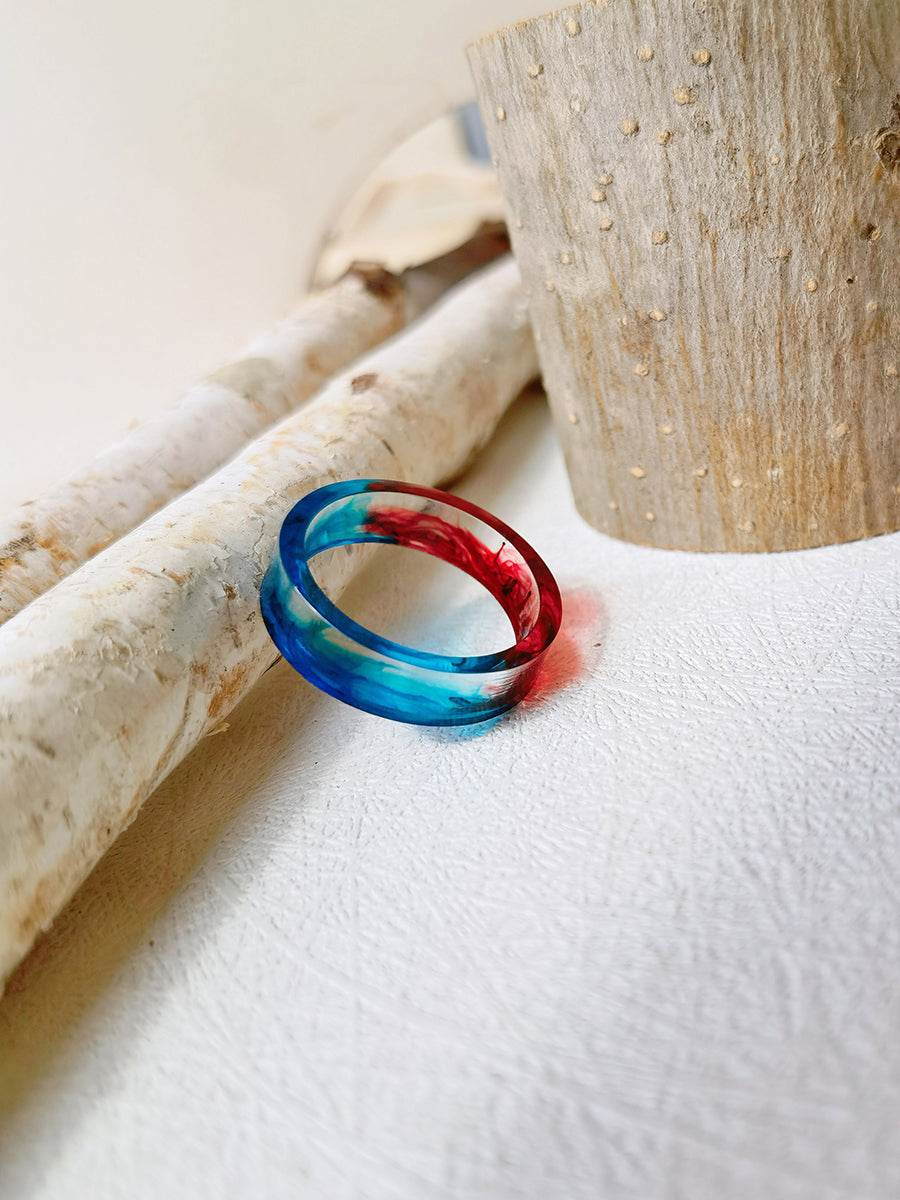 Eis und Feuer Crystal Stained Resin Ring