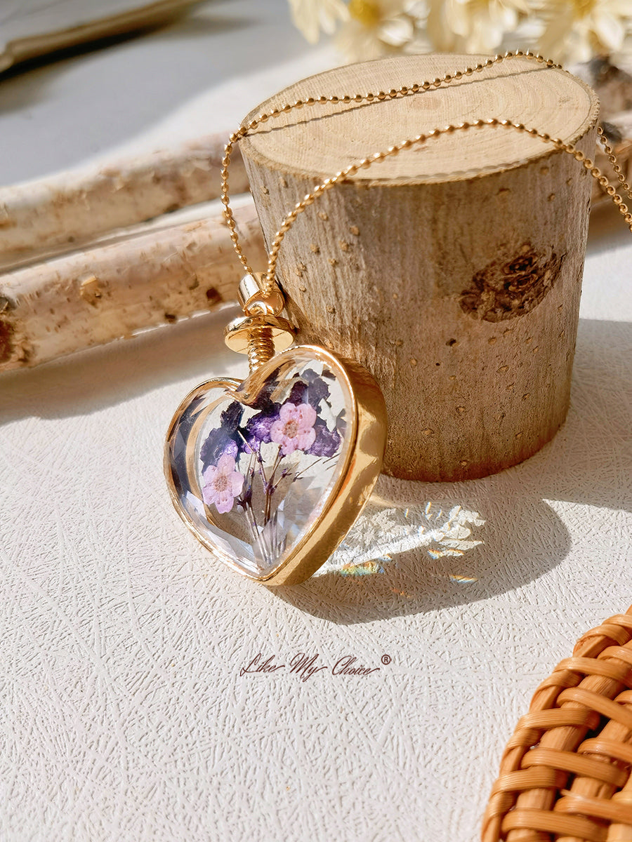 Levandulový náhrdelník Forget-Me-Not Dried Flowers Crystal Glass Heart Necklace