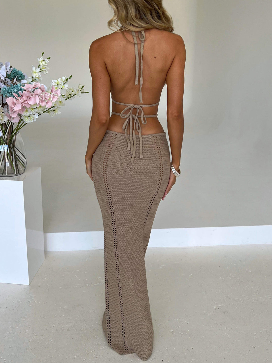 Σέξι Backless Wrap στήθος Midi φόρεμα