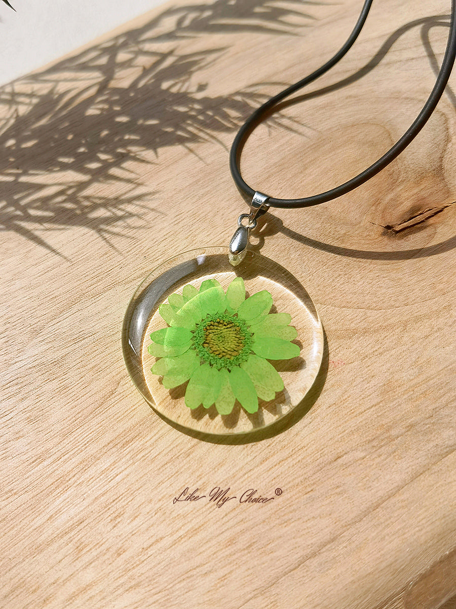 Collier à pendentif fleur hippie