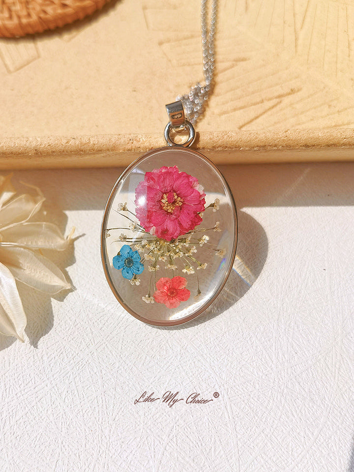 Collier pendentif en résine avec fleur de Galsang rouge myosotis