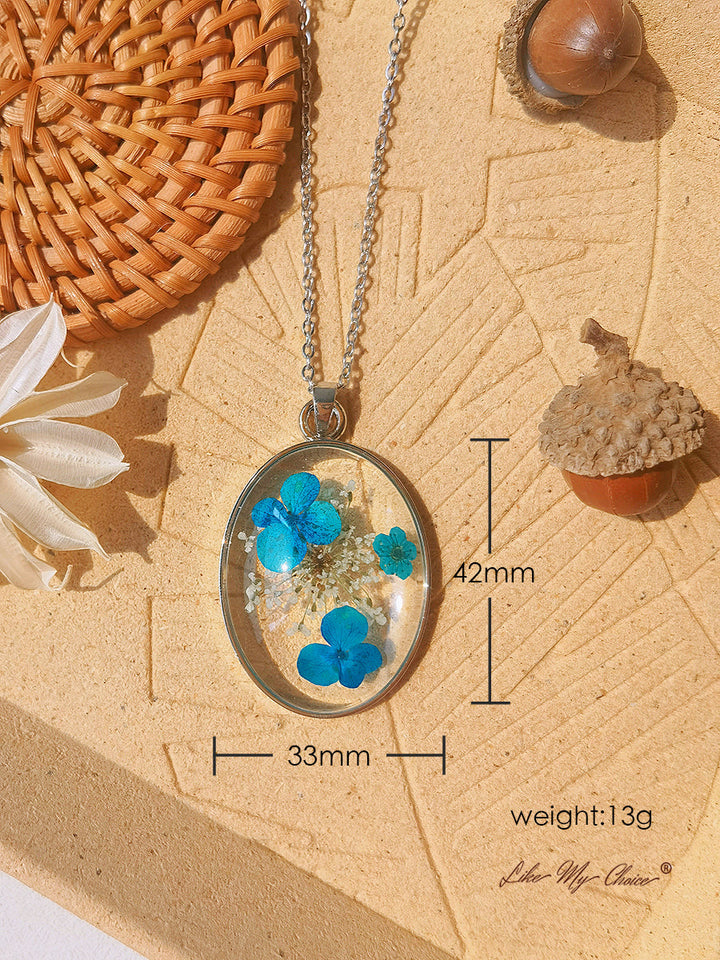 Kalung Liontin Resin Dengan Bunga Kering Hydrangea Biru