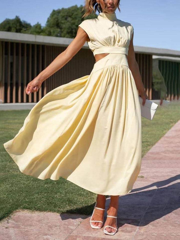 Robe midi de vacances à taille découpée et à poches