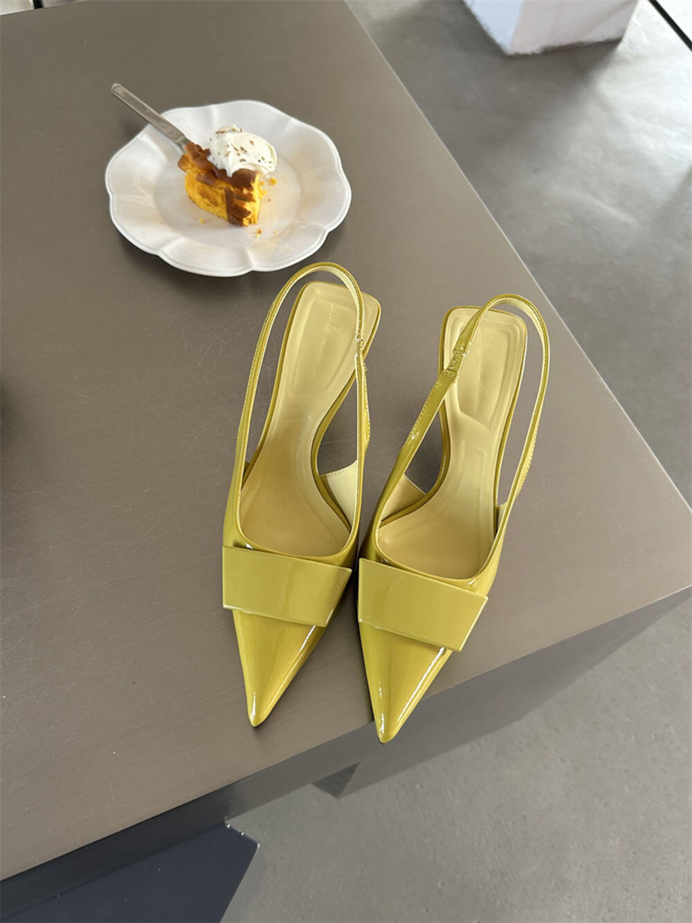 Square Buckle Pointed Toe Stiletto Mid Heel Cap Toe Sandaler