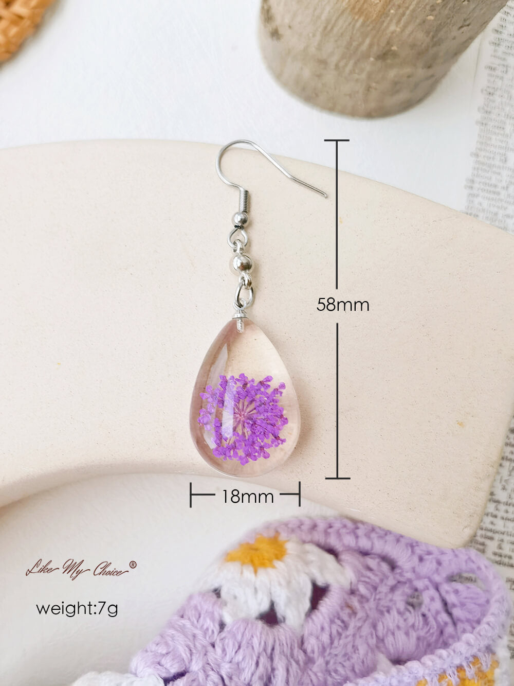 Teardrop Queen Anne Bud Dried Flower Resin Earrings