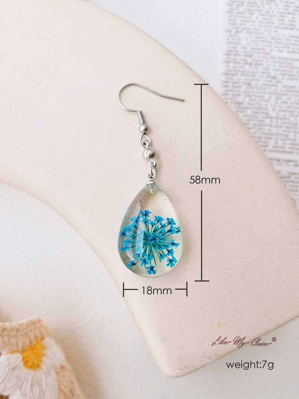 Teardrop Queen Anne Bud Dried Flower Resin Earrings